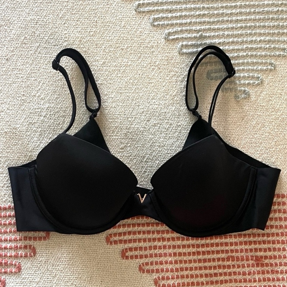 Victoria's Secret Sexy Illusions Lightly Lined Demi Bra - Picture 3 of 10